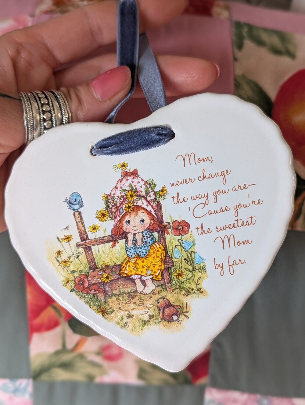 90s VTG Cottagecore  "Sweetest Mom" Sentiments Heart Ornament Plaque Gift Mother